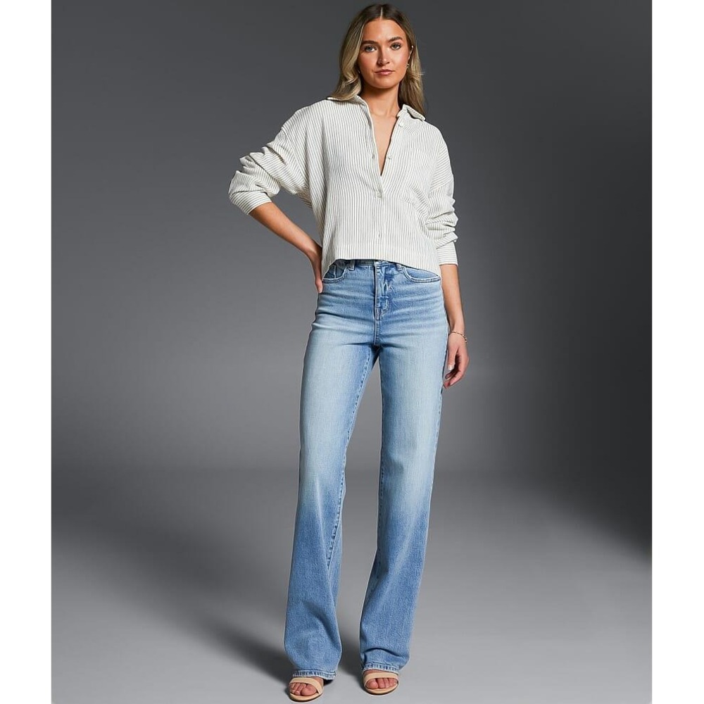 Buckle Women's Straight Leg Jeans - Light Blue